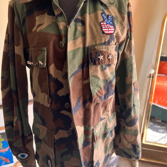 Custom made patched military jacket size, large one of a kind - Picture 6 of 9